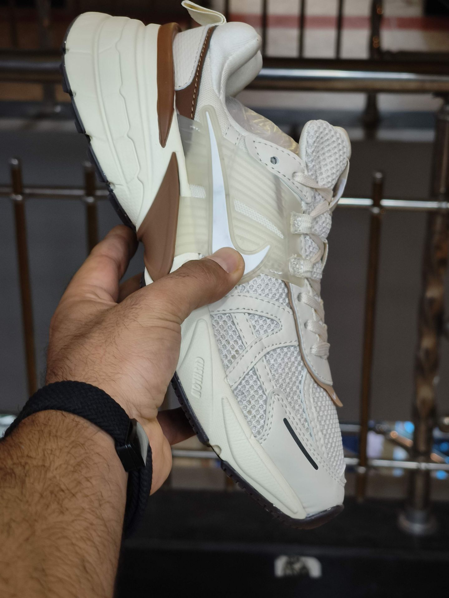 کتونی نایکی وی تو کی کیفیت مستر - سایز 37 تا 45 - Nike V2k Run