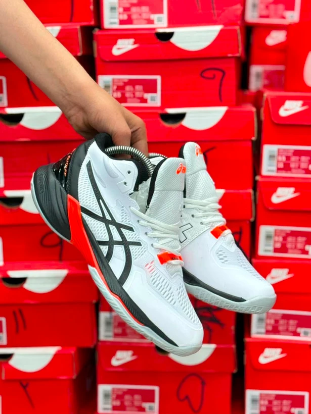 کتونی آسیکس مناسب والیبال، بدمینتون، تنیس، پدل کیفیت مستر - سایز 40 تا 45 - Asics Sky Elite