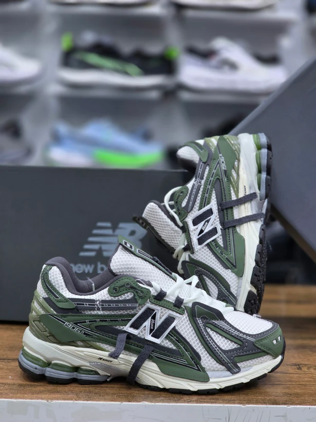 کتونی نیوبالانس 1906 وارداتی - سایز 38 تا 45 - New Balance 1906