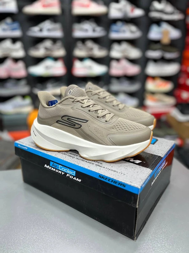 کتونی اسکیچرز هایپر برست کیفیت مستر - سایز 40 تا 45 - Skechers Hyper Burst