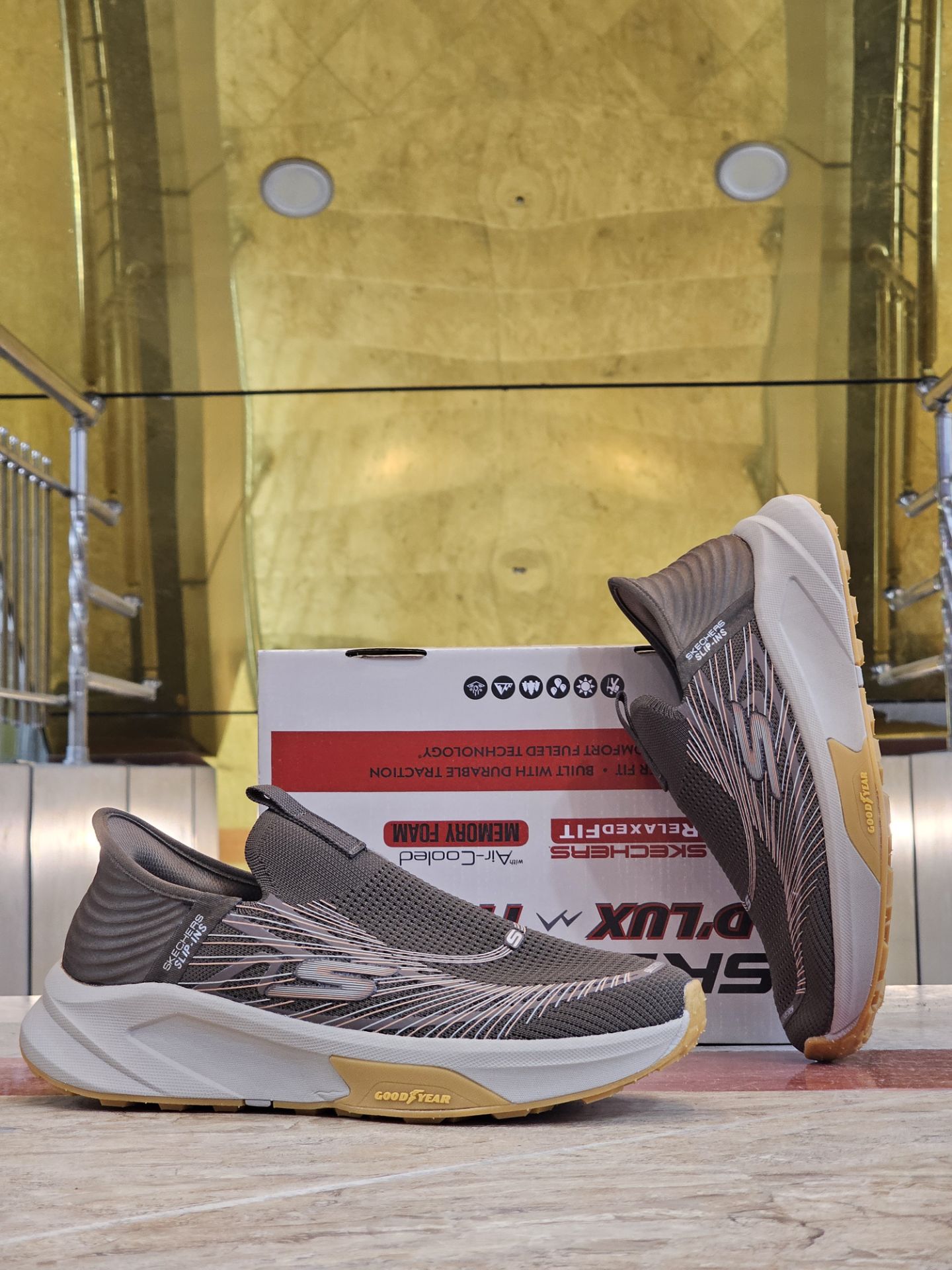 کتونی اسکیچرز بدون بند کیفیت مستر - سایز 40 تا 45 - Skechers Slip-ins