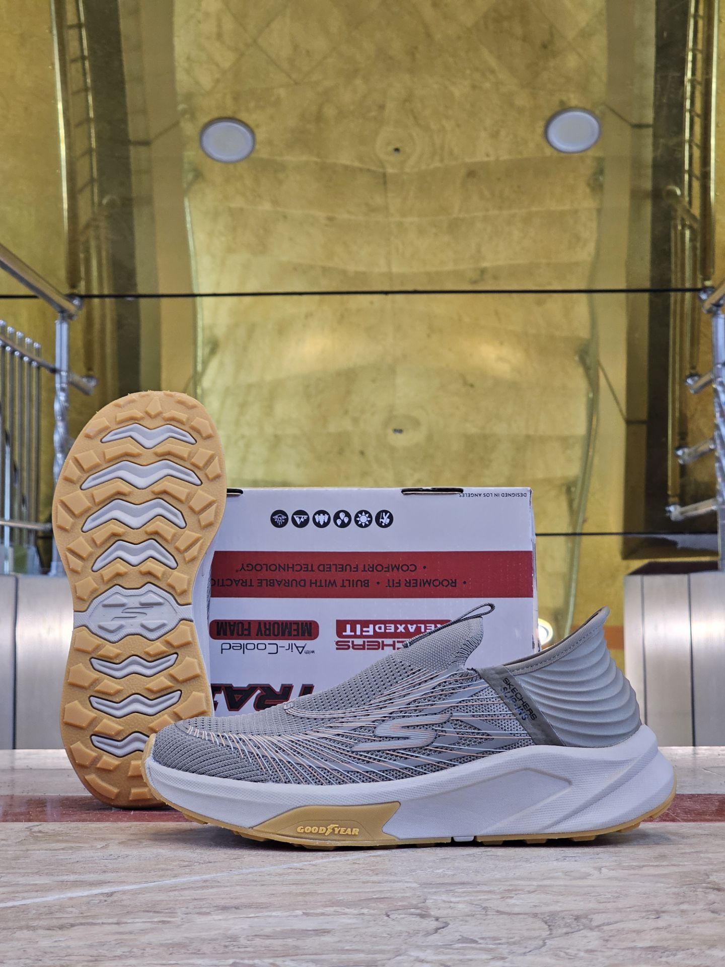 کتونی اسکیچرز بدون بند کیفیت مستر - سایز 40 تا 45 - Skechers Slip-ins