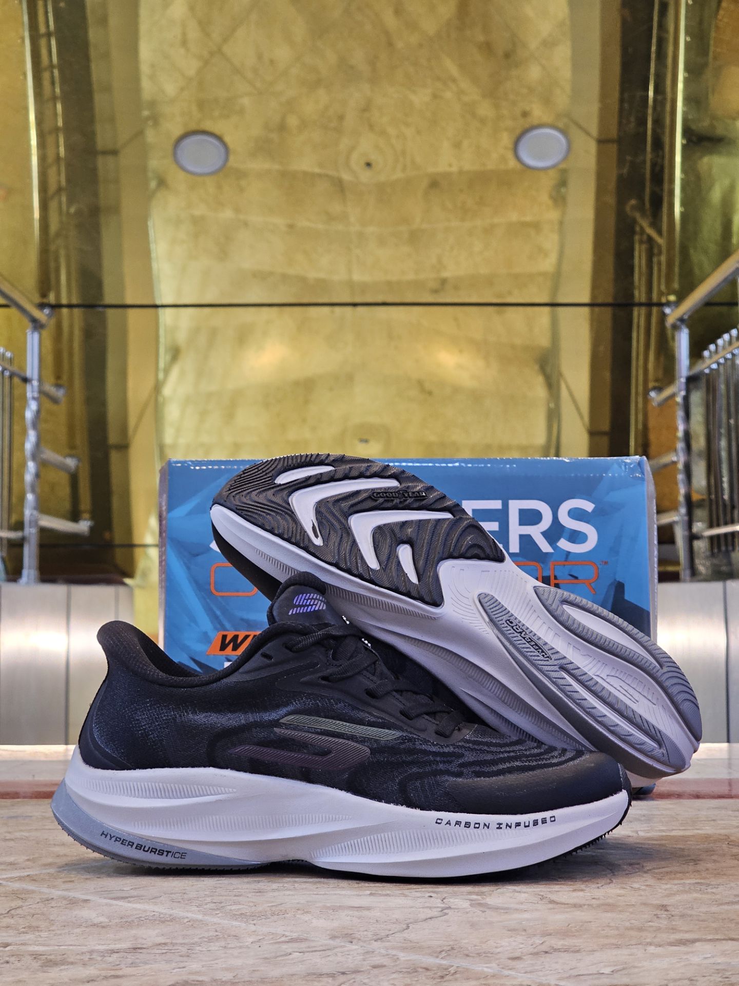 کتونی اسکیچرز گو ران کربن کیفیت مستر - سایز 40 تا 45 - Skechers Gorun