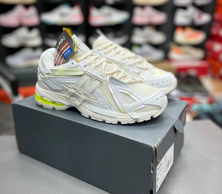 کتونی نیوبالانس 1906 وارداتی - سایز 40 تا 45 - New Balance 1906