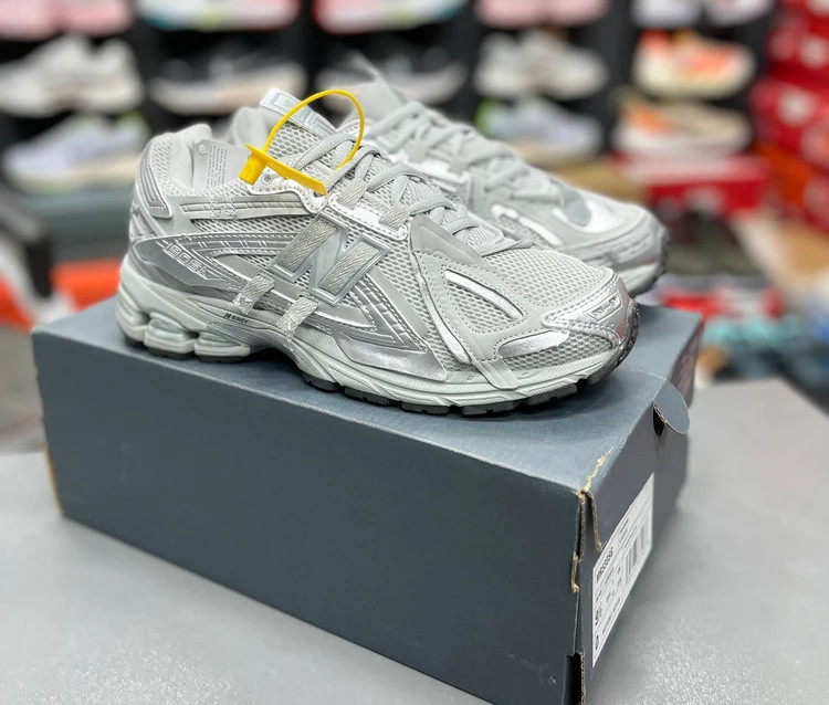 کتونی نیوبالانس 1906 وارداتی - سایز 40 تا 45 - New Balance 1906