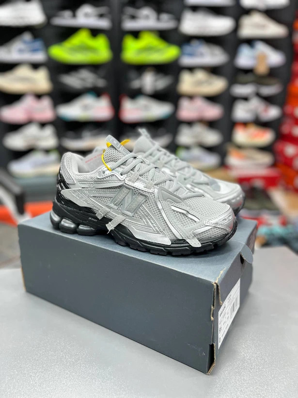 کتونی نیوبالانس 1906 وارداتی - سایز 40 تا 45 - New Balance 1906