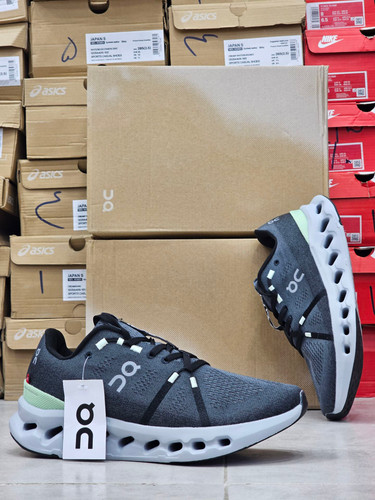 کتونی آن رانینگ کیوسی کلادسورفر کیفیت مستر - سایز 40 تا 45 - On Running Cloudsurfer