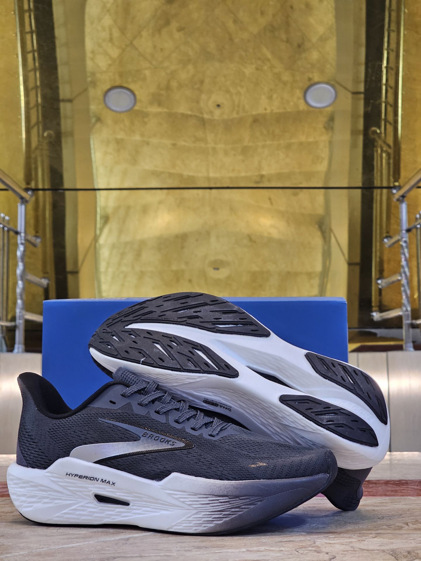 کتونی بروکس هایپریون مکس کیفیت مستر - سایز 40 تا 45 - Brooks Hyperion Max
