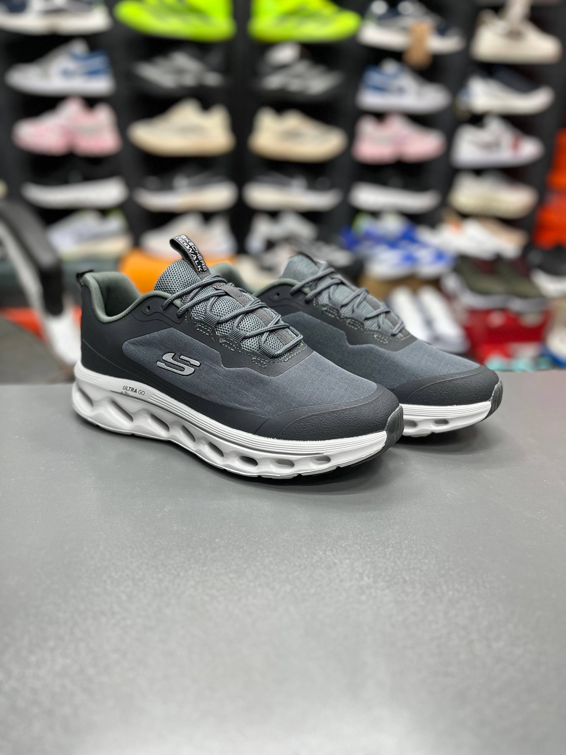 کتونی اسکیچرز اولترا گو کیفیت مستر - سایز 40 تا 45 - Skechers Ultras Go