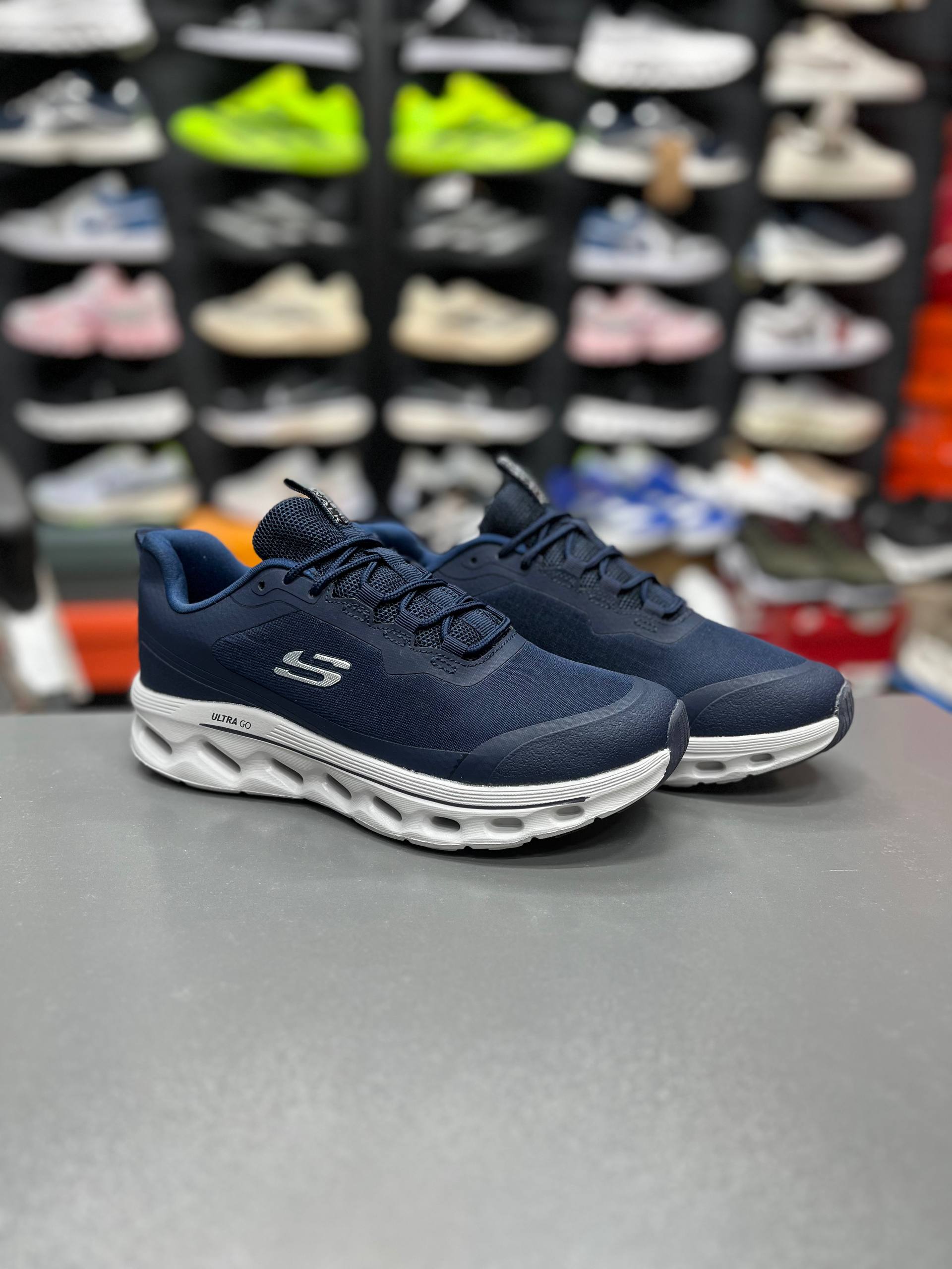 کتونی اسکیچرز اولترا گو کیفیت مستر - سایز 40 تا 45 - Skechers Ultras Go